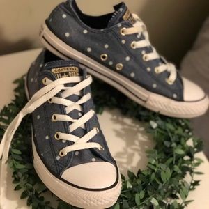 Polka dot converse